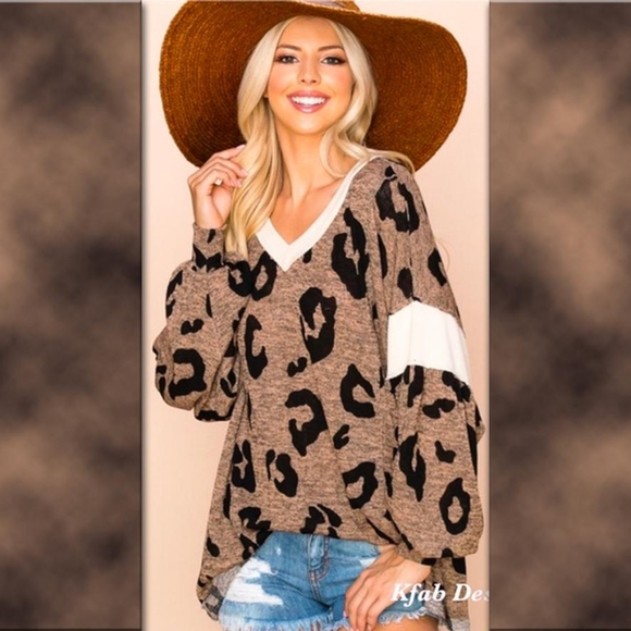 V Neck Cheetah Sweater Knit Puff Sleeve Top 🎉 HOST PICK🎉 - Picture 5 of 9